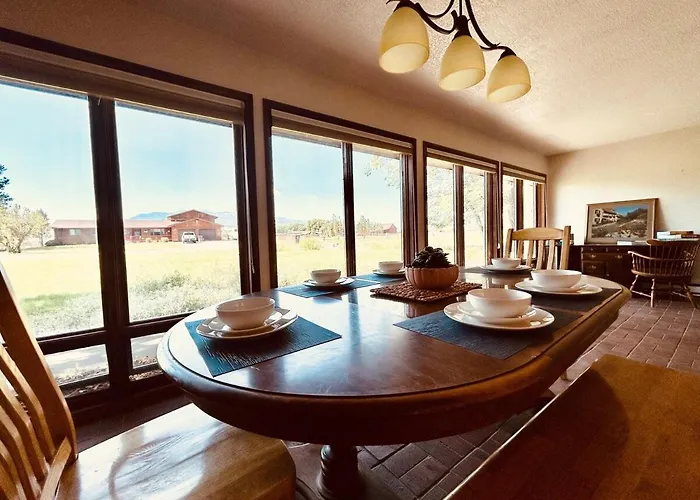 Holiday home Family With Mountain Views!