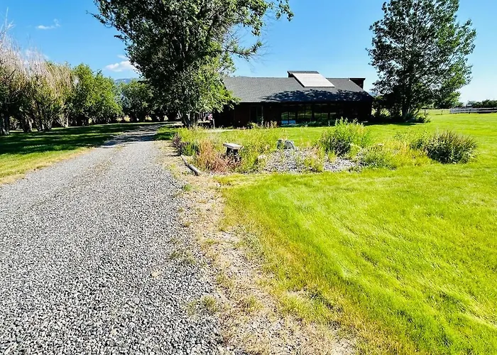 Holiday home Family With Mountain Views!